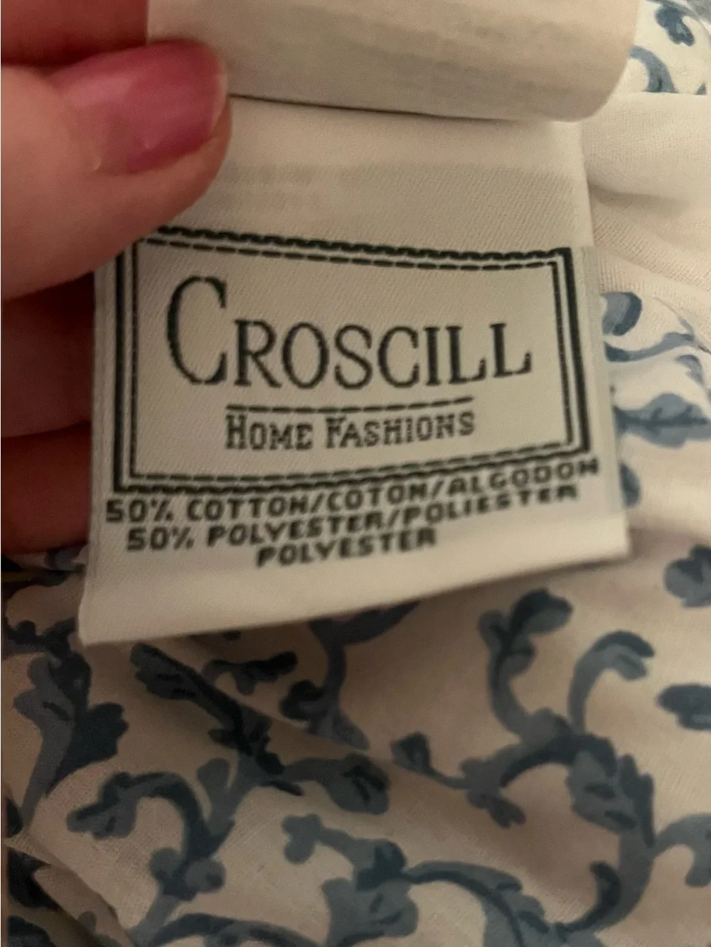 Croscill Vintage  Blue and White Twin Patchwork Puff Comforter - NWOT